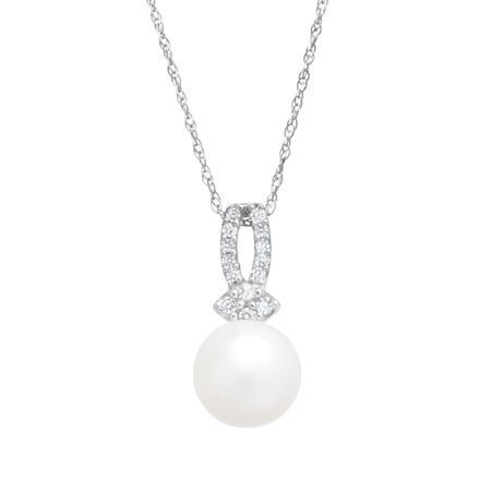 7 mm Pearl Pendant with Diamonds