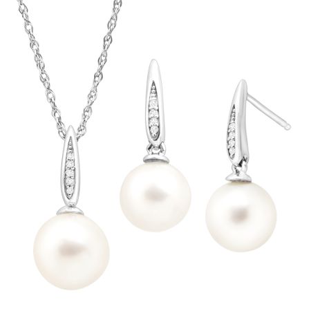 7.5-8.5 mm Pearl Earring & Pendant Set with Diamonds