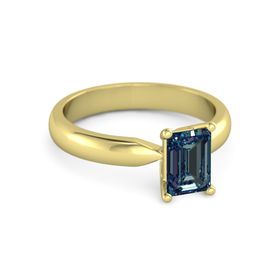 Emerald-Cut Ara Ring (7mm gem)