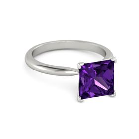 Princess-Cut Ara Ring (8mm gem)