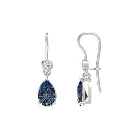 Pear Essential Earrings